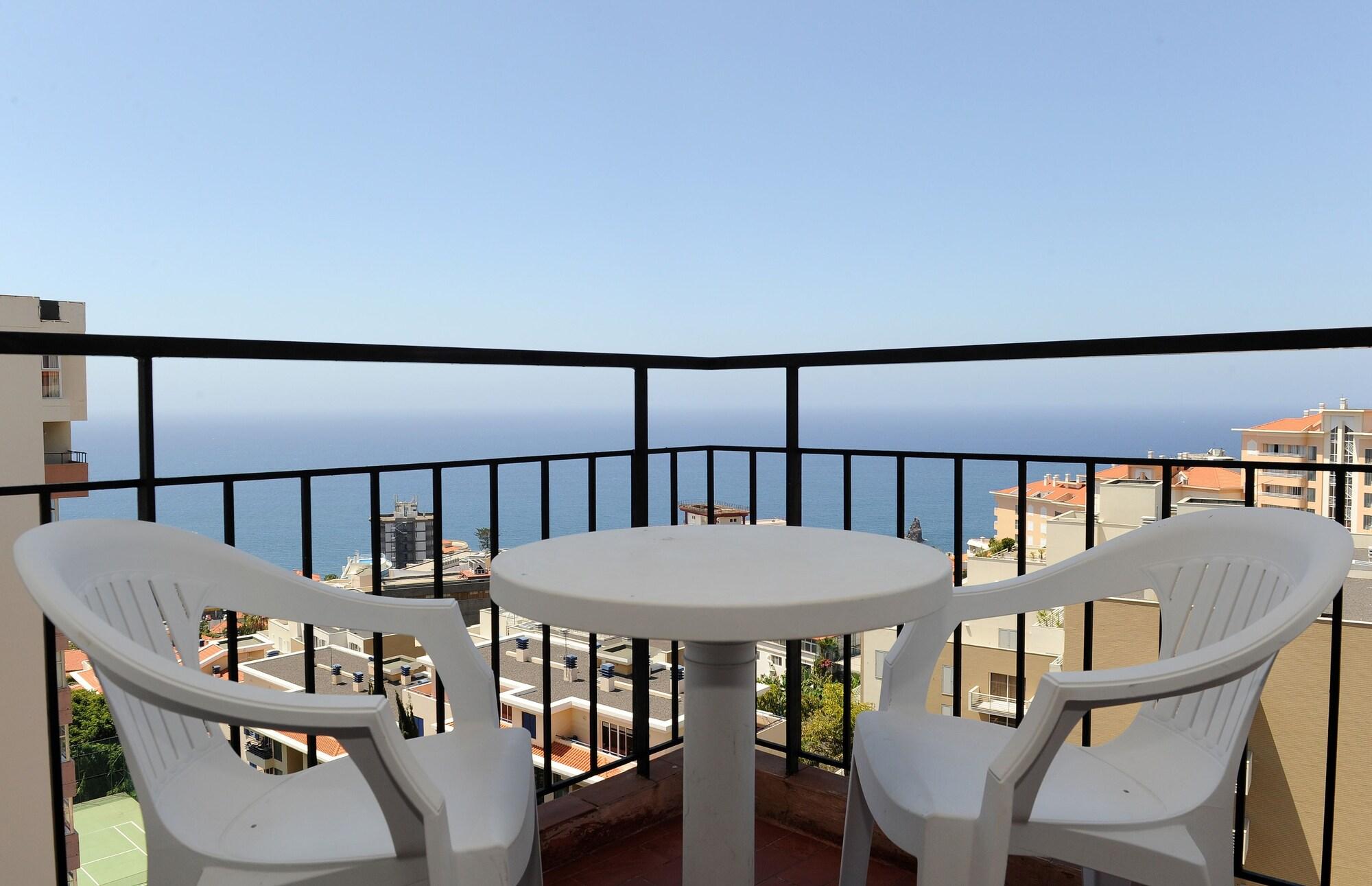 Dorisol Mimosa Studio Hotel Фуншал Екстер'єр фото